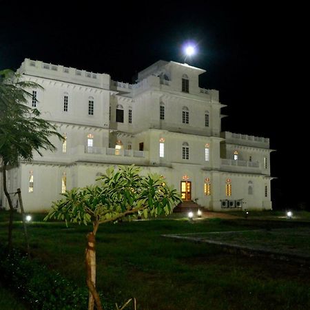 Aaram Baagh Resort & Spa Agra- By Pachar Group อัครา ภายนอก รูปภาพ