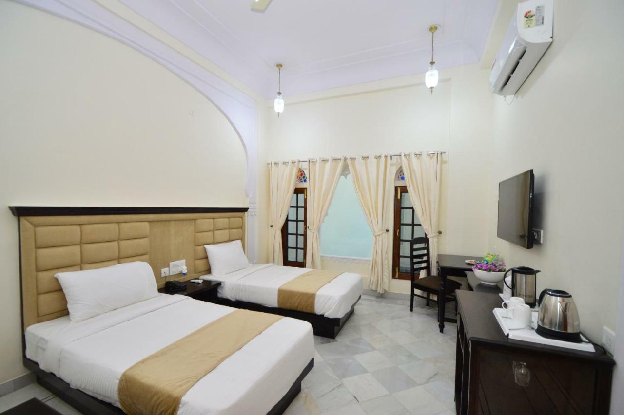 Aaram Baagh Resort & Spa Agra- By Pachar Group อัครา ภายนอก รูปภาพ