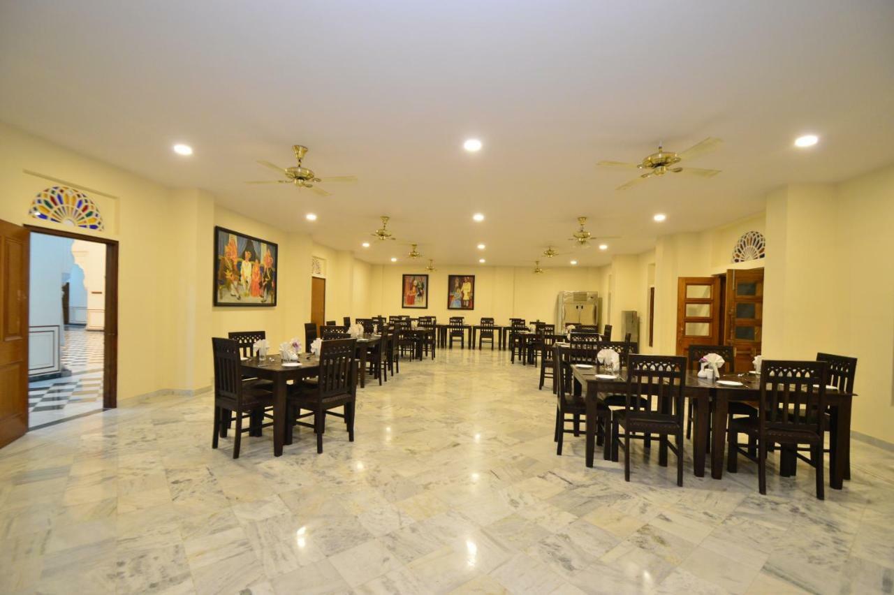 Aaram Baagh Resort & Spa Agra- By Pachar Group อัครา ภายนอก รูปภาพ